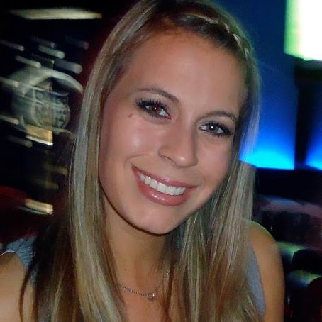 Laura Gibson Photo 27