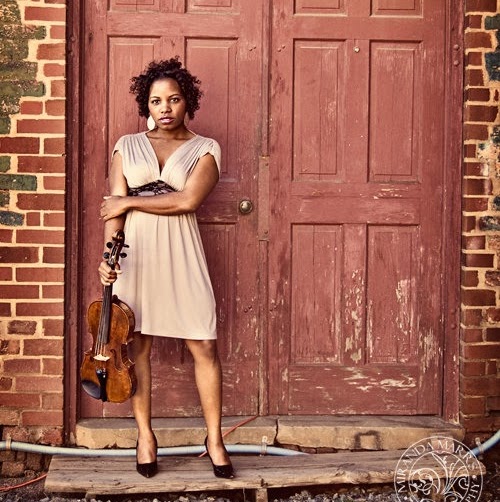 Nicole Neely Photo 24