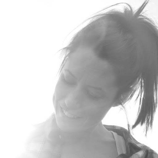 Stephanie Talbot Photo 14