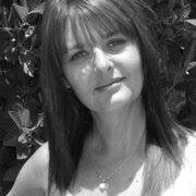 Elizabeth Downing Photo 36