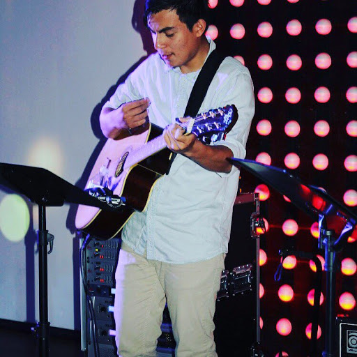 Steven Benitez Photo 40