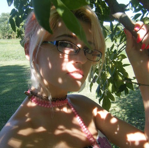 Michelle Livingston Photo 35