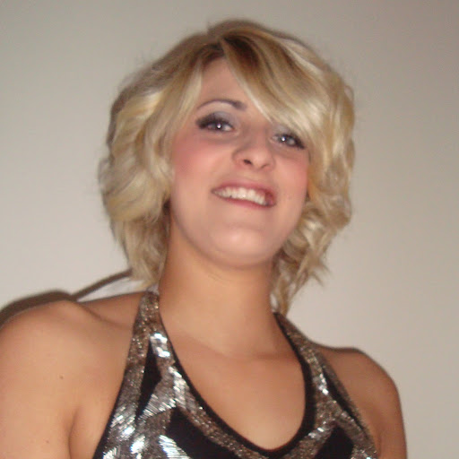Vicky Kelly Photo 29