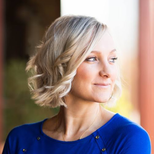 Emily Ford Photo 40