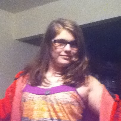 Stephanie East Photo 24