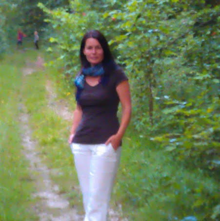 Angela Hause Photo 16