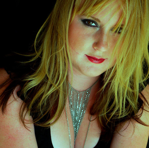 Allison Smith Photo 26