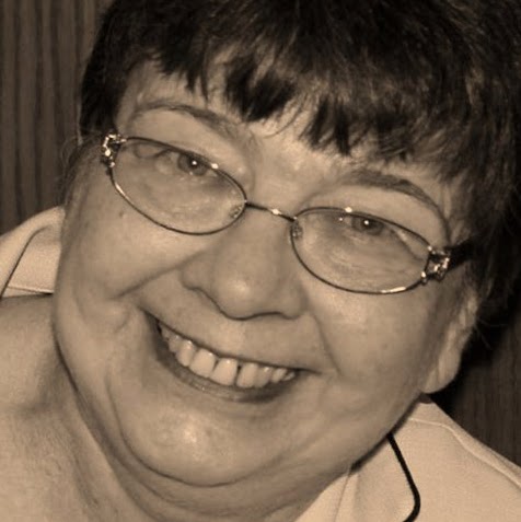 Linda Cook Photo 32
