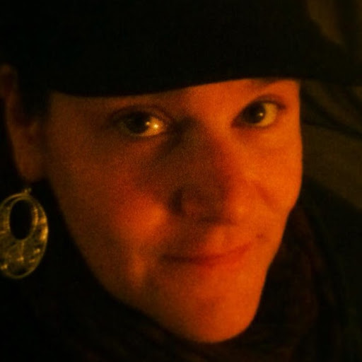 Amanda Tompkins Photo 19