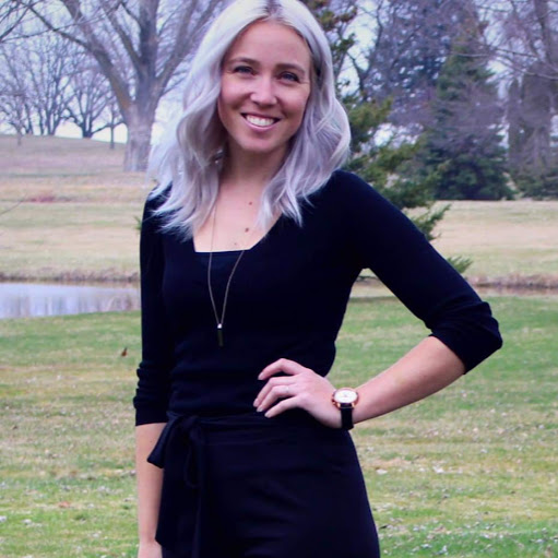 Sarah Sager Photo 14