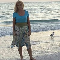 Sandra Elliott Photo 22