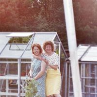 Barbara Dutton Photo 26