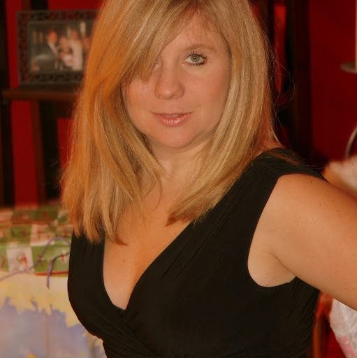 April Steele Photo 15