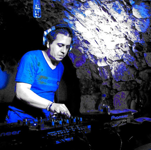 Daniel Molano Photo 6