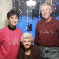 Debra Howard Photo 23
