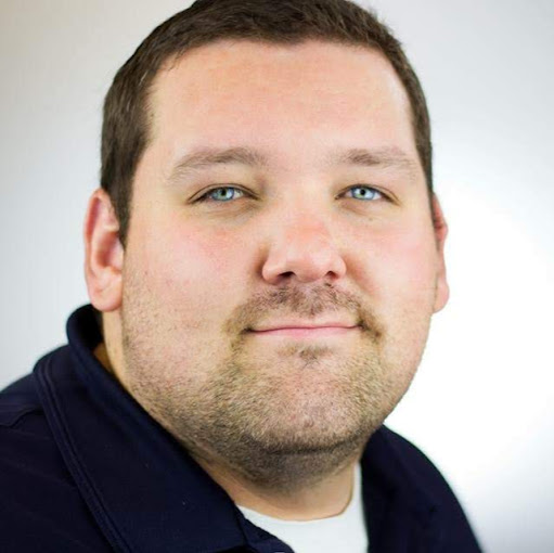 Dustin Thompson Photo 47