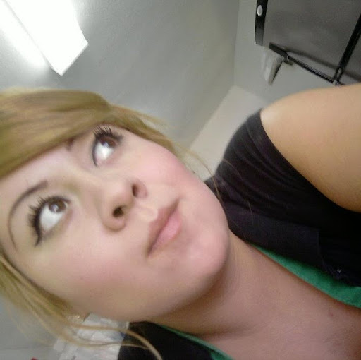 Alejandra Sanchez Photo 32
