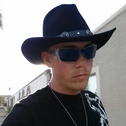 Tyler Robins Photo 4