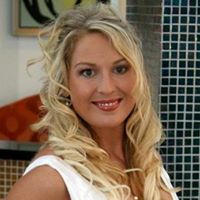 Andrea Pfeifer Photo 21