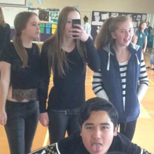 Hannah Currie Photo 15