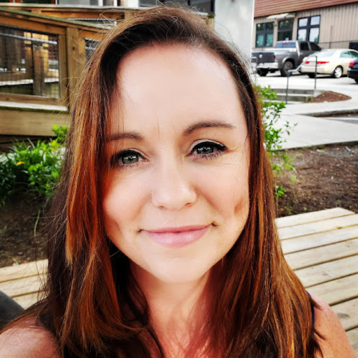 Emily Golden Photo 30