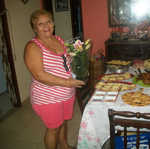 Gloria Azevedo Photo 9