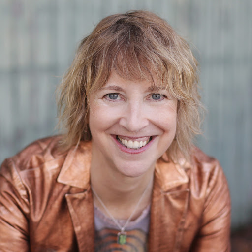 Sara Lovell Photo 8