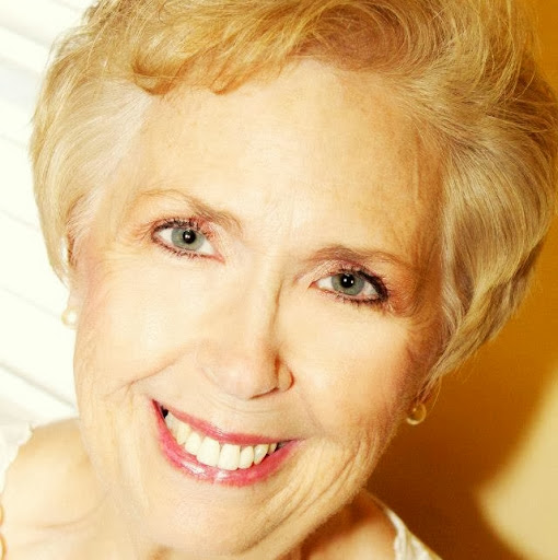 Barbara Kemp Photo 32