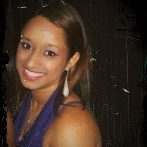 Michelle Pires Photo 27