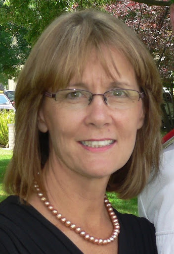 Robyn Riley Photo 30