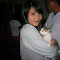 Caroline Gee Photo 9