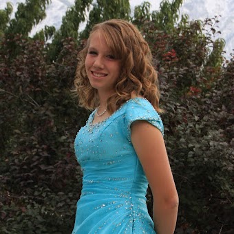Alyssa Lewis Photo 4