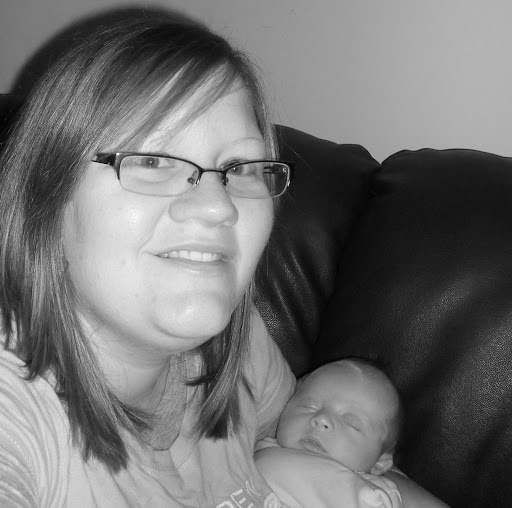 Janelle Robinson Photo 40