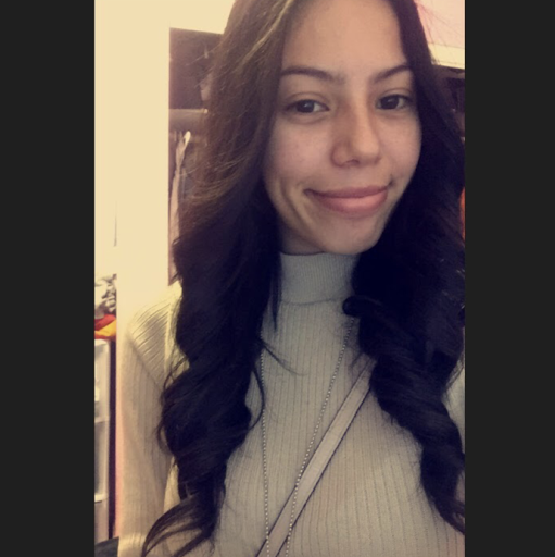 Jennifer Varela Photo 10