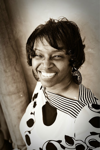 Valerie Thacker Photo 16