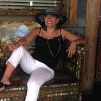 Betsy Lopez Photo 30