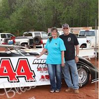 Linda Barton Photo 26