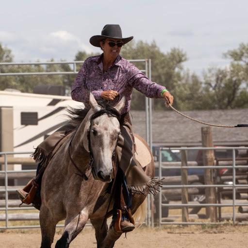 Connie Larsen Photo 15