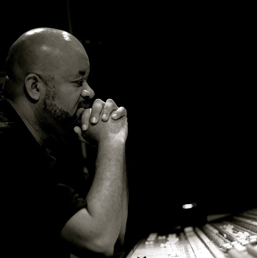 Gary Noble Photo 17