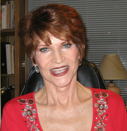 Ellen Moore Photo 4