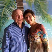 Linda Schmidt Photo 38
