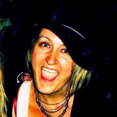 Angela Campbell Photo 29