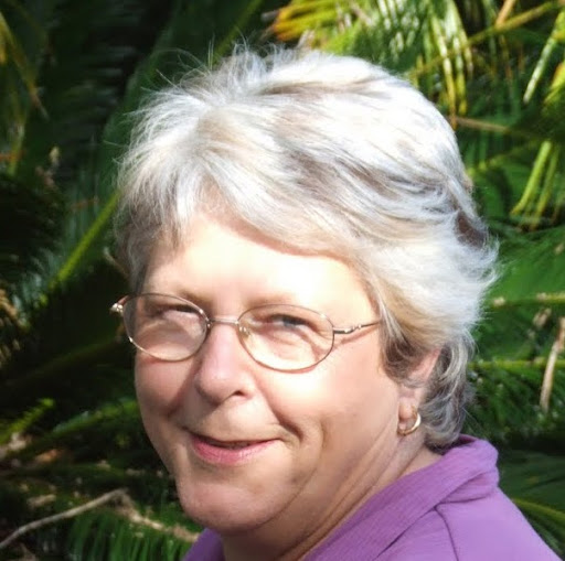 Linda Roach Photo 35