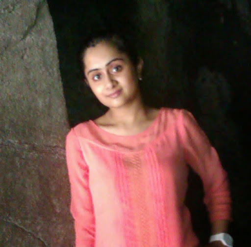Mona Gupta Photo 9