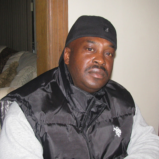 Joe Roberts Photo 9