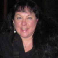 Catherine Hardy Photo 9