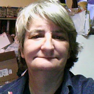 Linda Poole Photo 31
