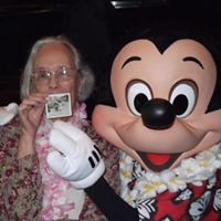 Elizabeth Devries Photo 18