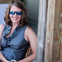 Annie Holman Photo 6