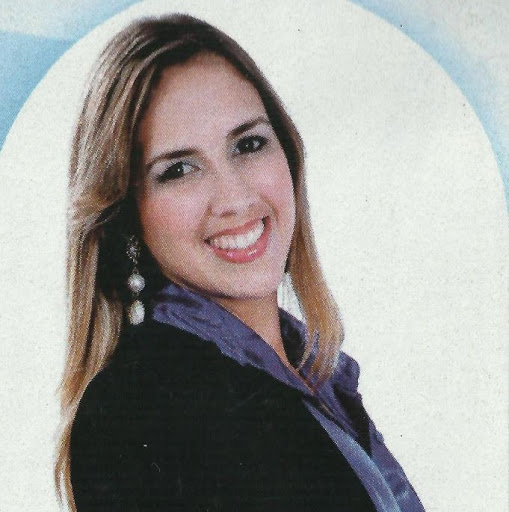 Caroline Melo Photo 26